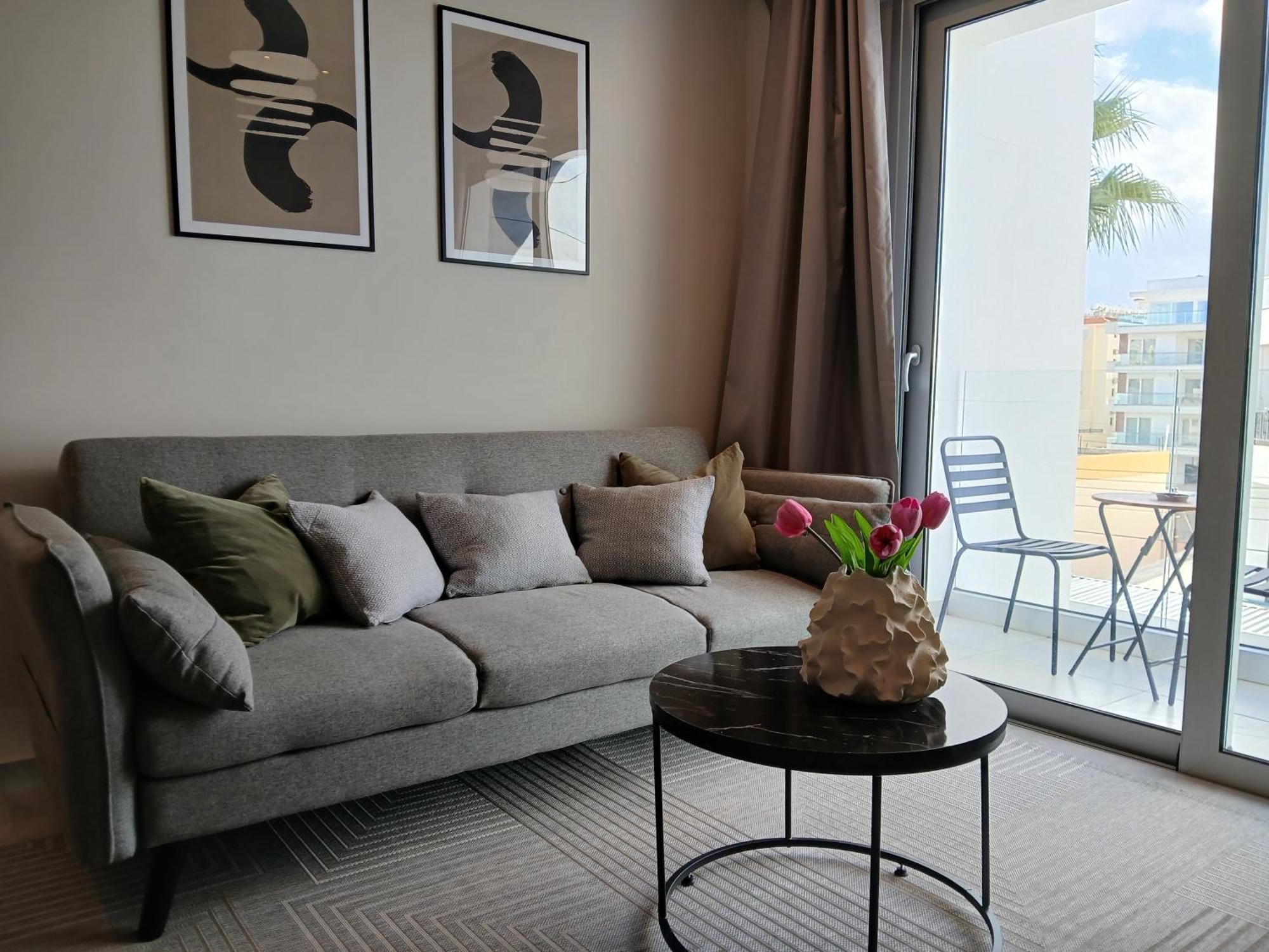 Georgiana Suites ลาร์นาคา ภายนอก รูปภาพ