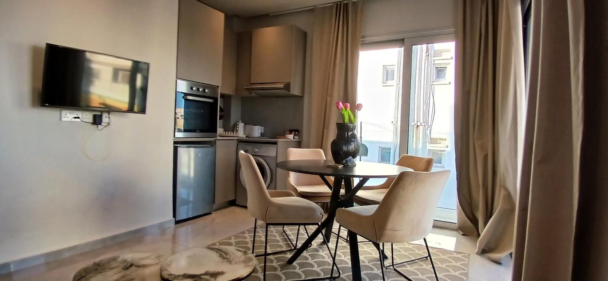 Georgiana Suites ลาร์นาคา ห้อง รูปภาพ